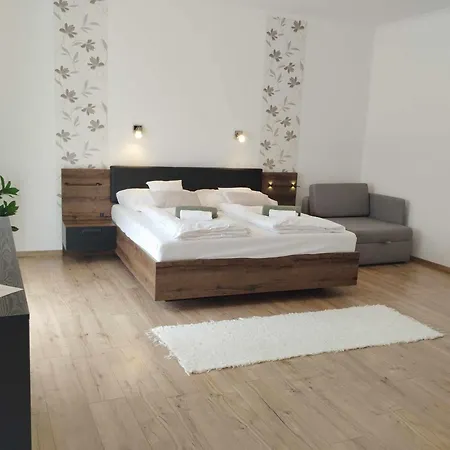 Krisztina Vendeghaz 度假居 *