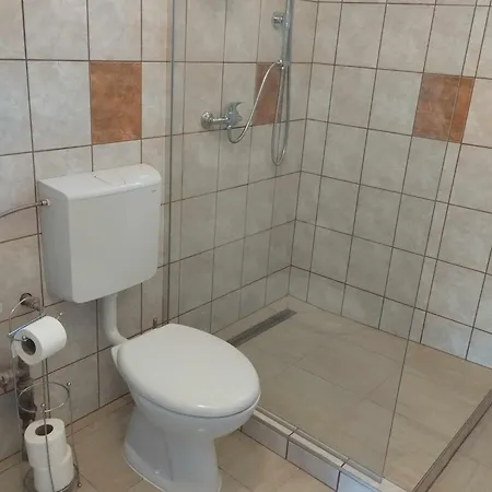 Krisztina Vendeghaz Zalaszentlászló