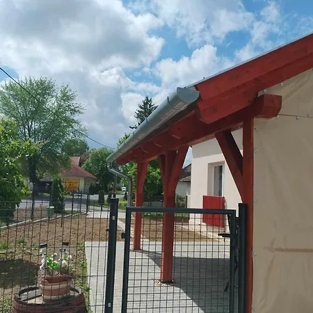 度假居 Krisztina Vendeghaz