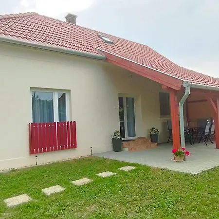 Krisztina Vendeghaz Zalaszentlászló